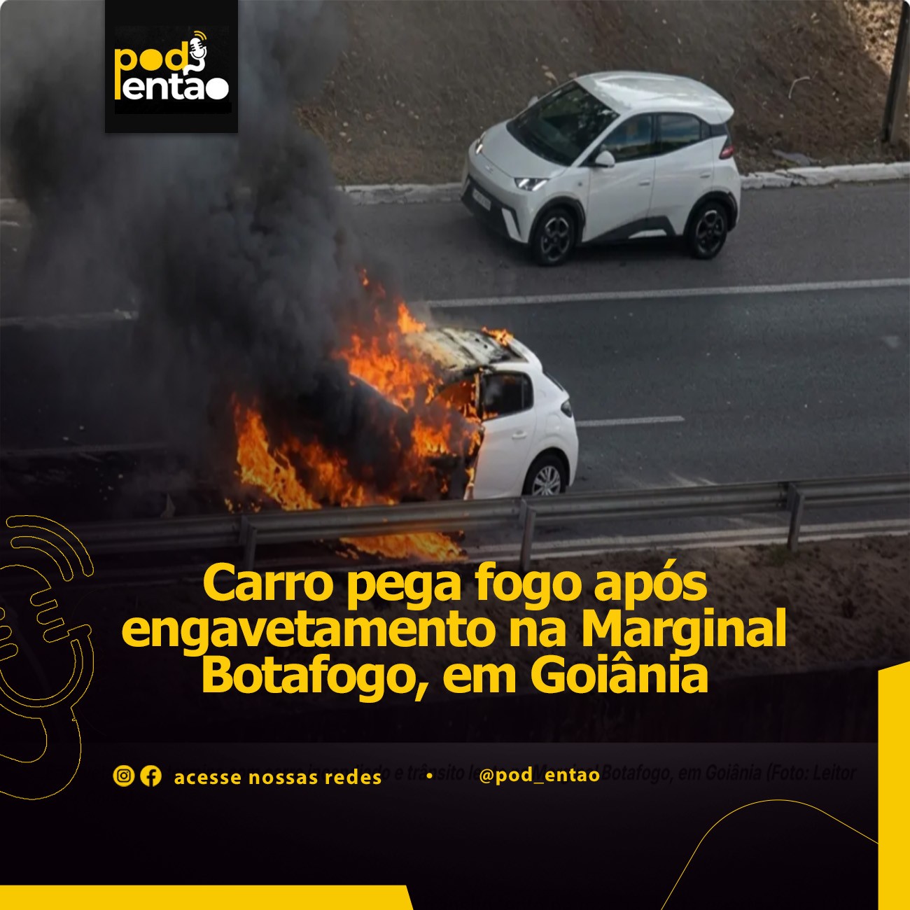 Carro pega fogo após engavetamento na Marginal Botafogo, em Goiânia